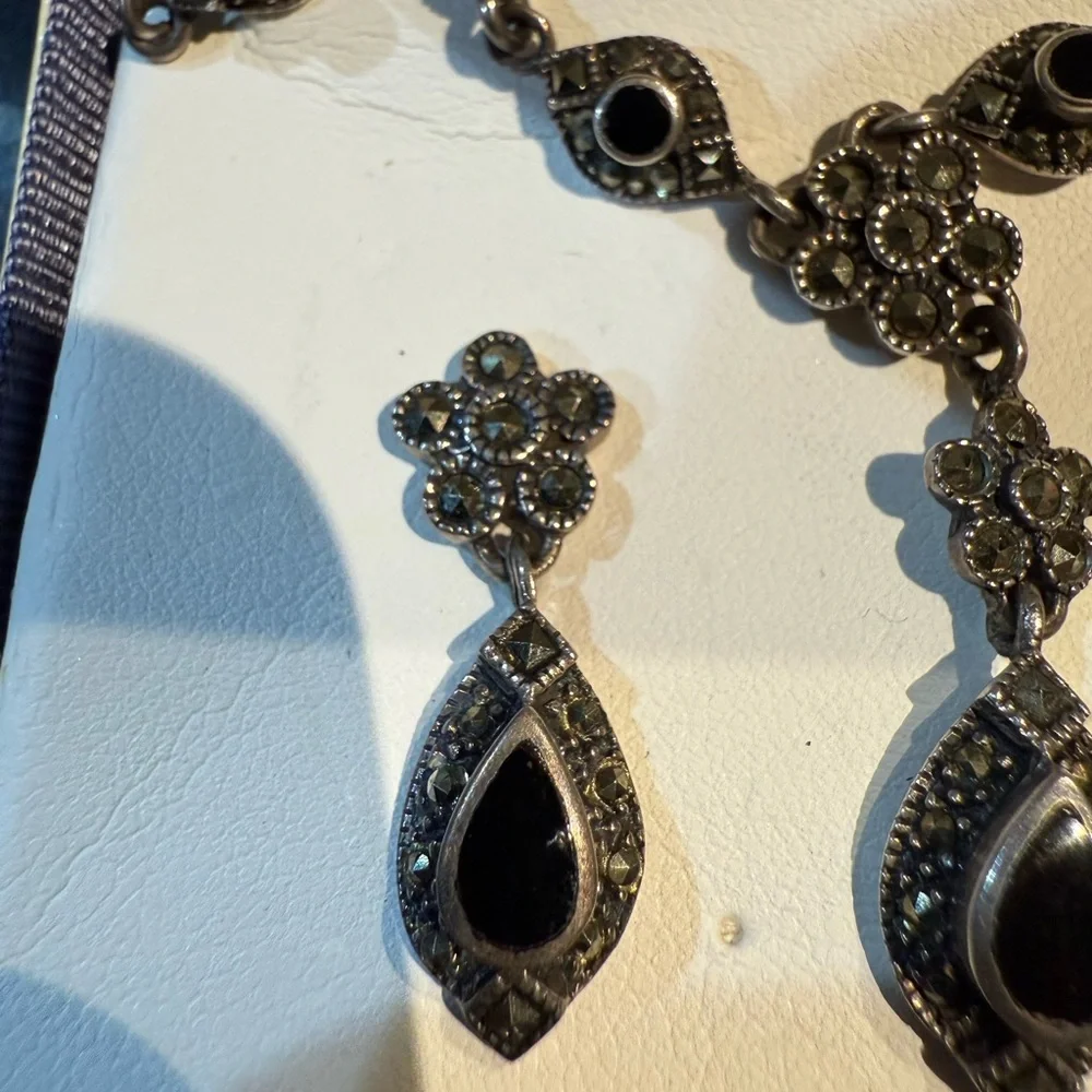 VTG  Black Onyx Marquesite Art Deco Sterling Silver Necklace & Earring Set‎ 925